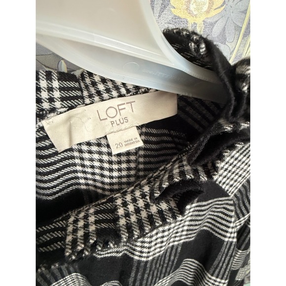 LOFT PLUS Women Black White Plaid Mock Neck Ruffle Long Sleeve Blouse Size 20 - Picture 4 of 9